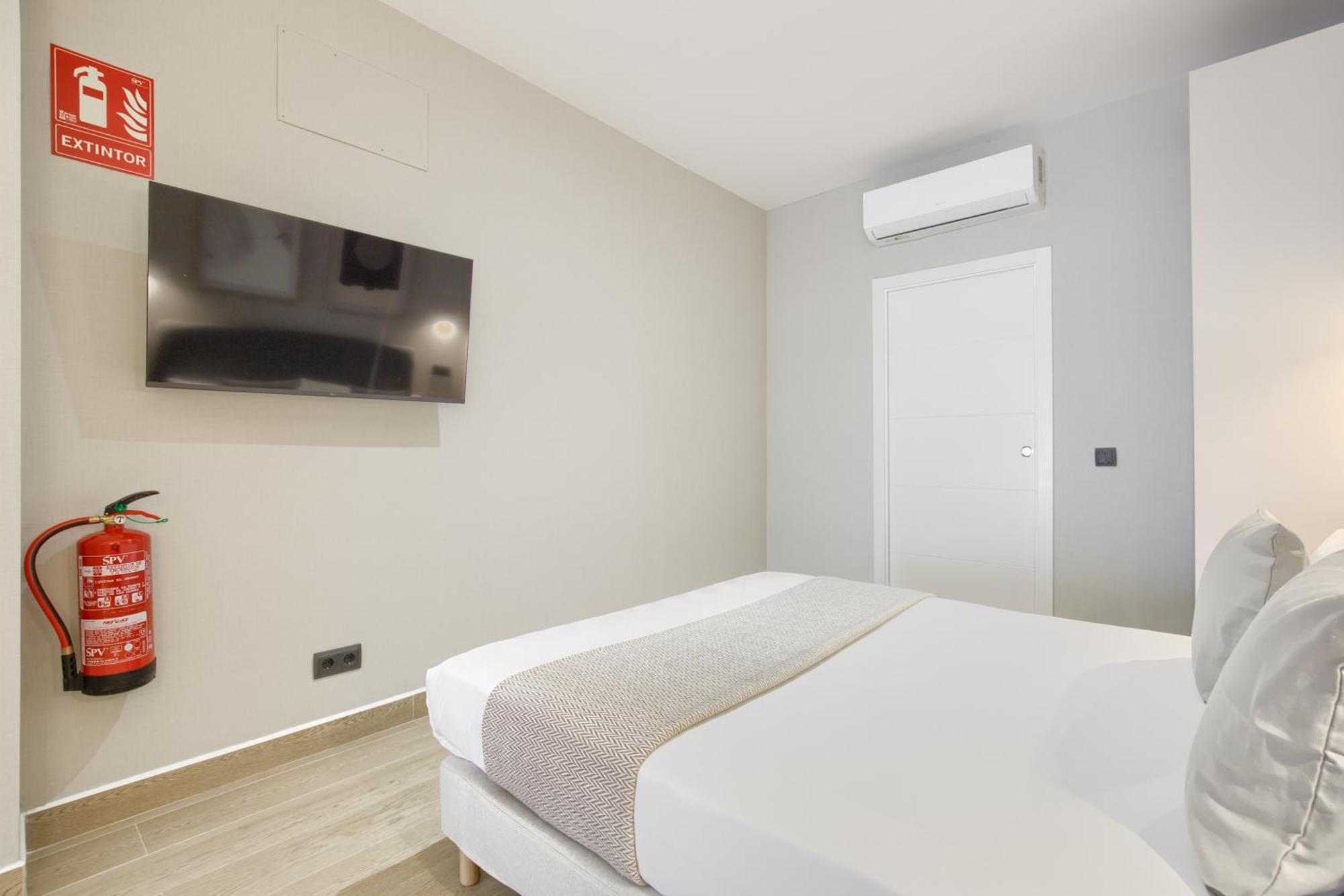 Dobo Madrid Murillo Szoba fotó